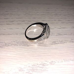 Kay Jewelers Jewelry - Pre loved promise ring from Kay jewelers ❤️ Kay Jewelers Jewelry - Pre loved promise ring from Kay jewelers ❤️